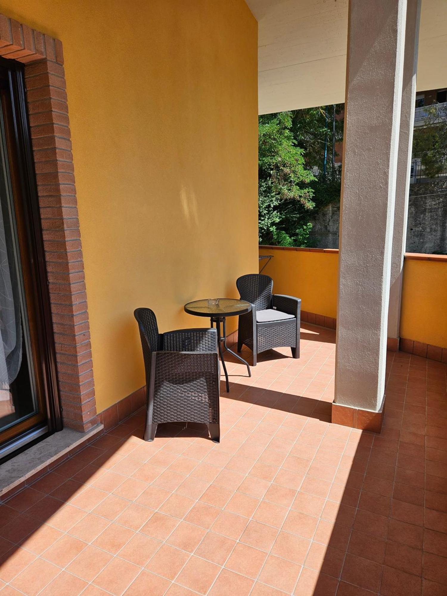 Villa Center Appartamenti Nel Verde In Citta กัมโปบัสโซ ภายนอก รูปภาพ