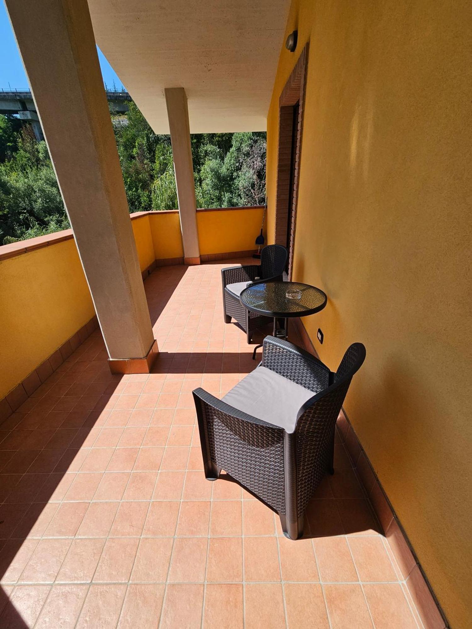 Villa Center Appartamenti Nel Verde In Citta กัมโปบัสโซ ภายนอก รูปภาพ
